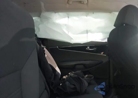 2017 Kia Sorento 3.3L Lx из США, поврежденный, VIN 5XYPGDA54HG279065